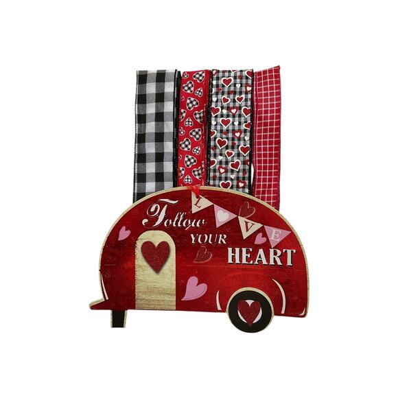 Complete DIY Valentines Day RV Camper Wreath Making Kit, Sign Ribbon Bundle Set - Picture 1 of 3